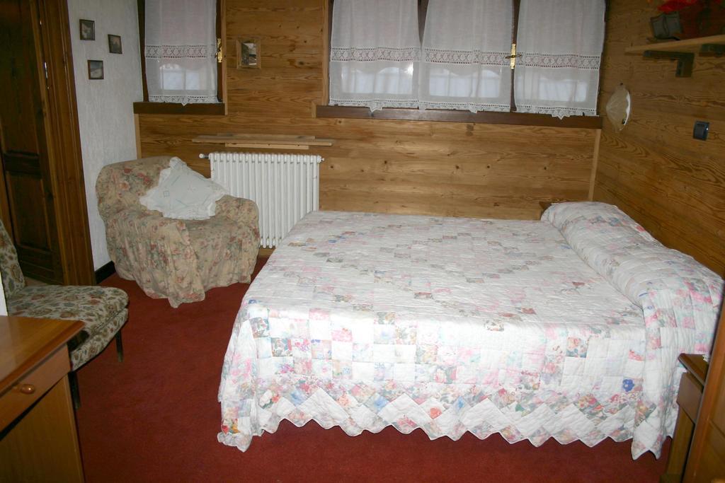 Albergo Martinet Vernante Oda fotoğraf